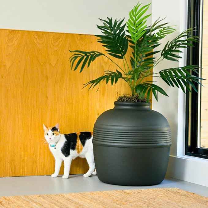 Good Pet Stuff Hidden Litter Box Planter, Decorative Cat Litter Enclosure with Carbon Filter, Artificial Plant, Easy Clean, Removable Liner, Round Style, Essentials Kit, Matte Black