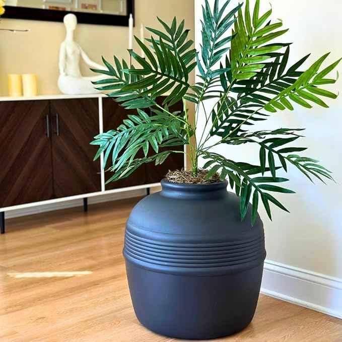 Good Pet Stuff Hidden Litter Box Planter, Decorative Cat Litter Enclosure with Carbon Filter, Artificial Plant, Easy Clean, Removable Liner, Round Style, Essentials Kit, Matte Black